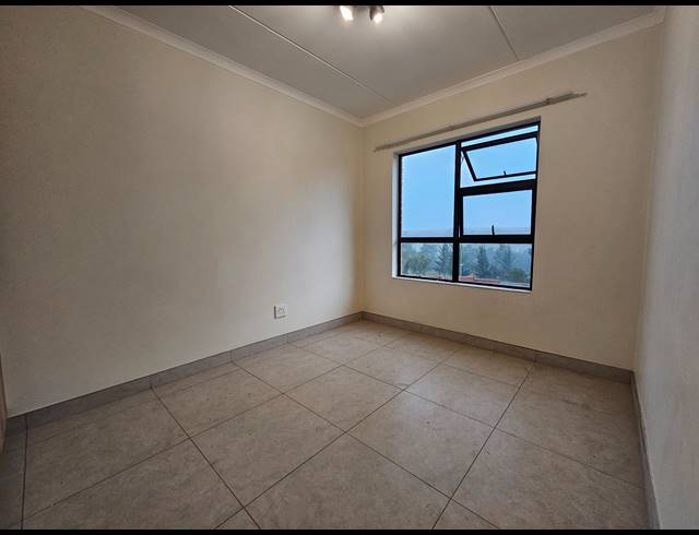 2 BEDROOM APARTMENT FOR SALE IN MODDERFONTEIN